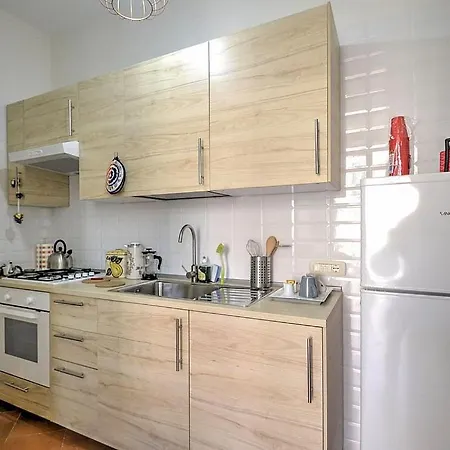 Miano Sleeps 4 Air Con Wifi Apartament